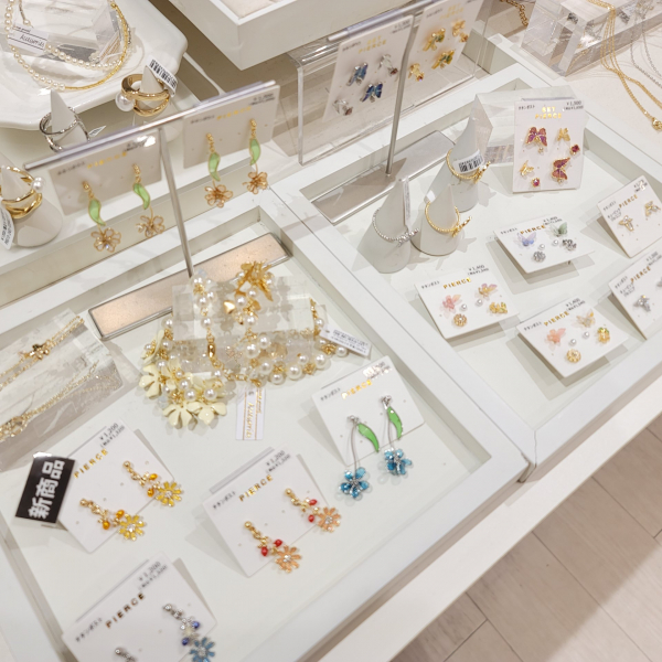 完成品アクセサリー 70% OFF は2月いっぱいまで～!! │パーツクラブ