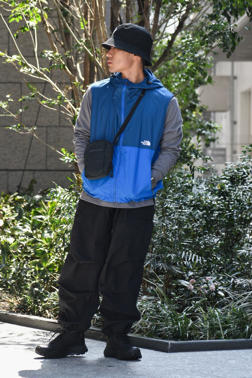 商品画像：直営店舗限定コンパクトフーデッドベスト入荷‼︎ │ザ・ノース 5